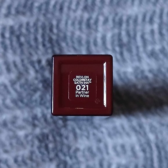 Revlon ColorStay Satin Ink Lipstick - 021 Partner In Wine - Picture 3 of 3